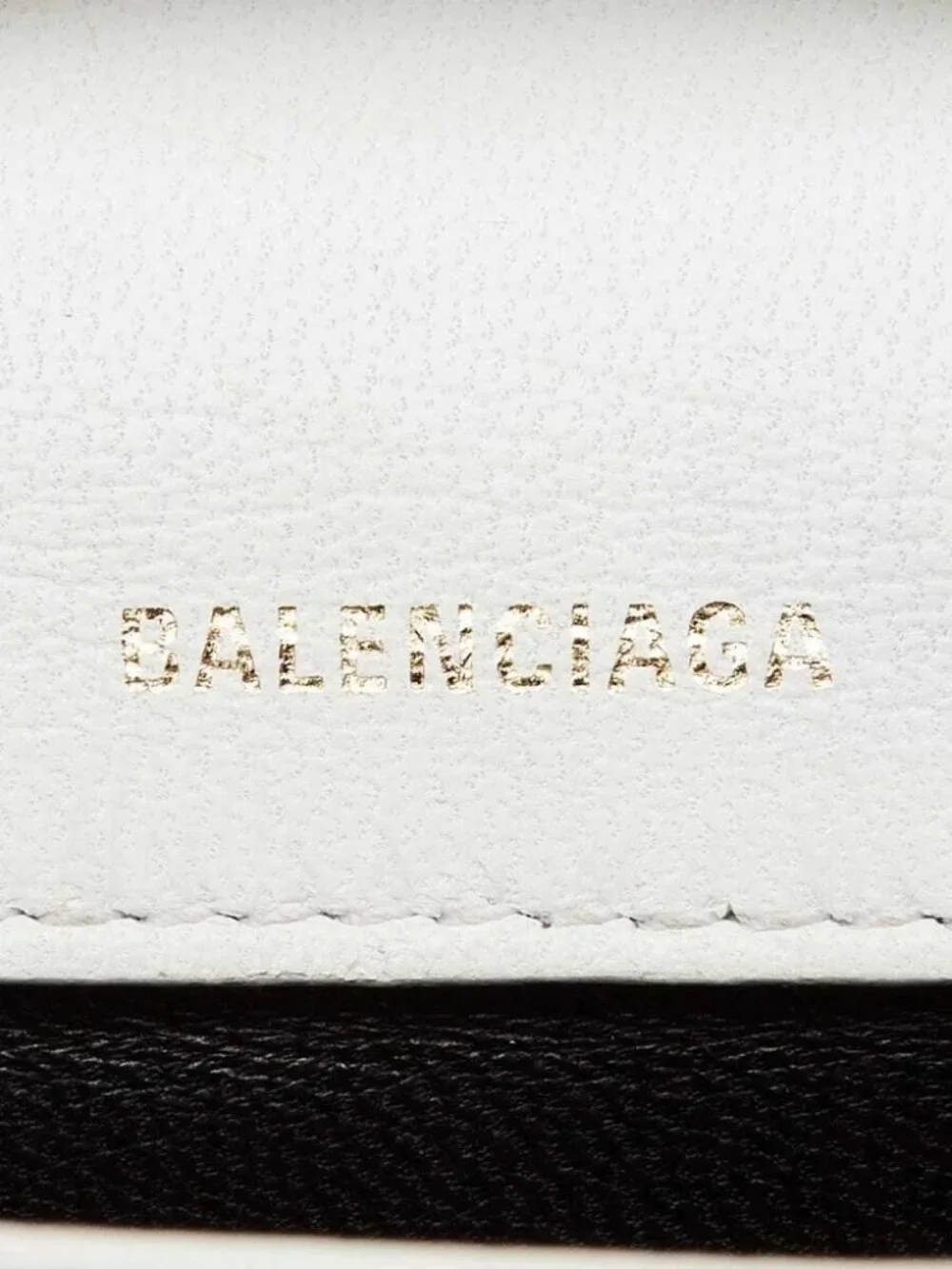 Balenciaga White Grained Leather Ville Day S Crossbody Flap Bag - Picture 8 of 8